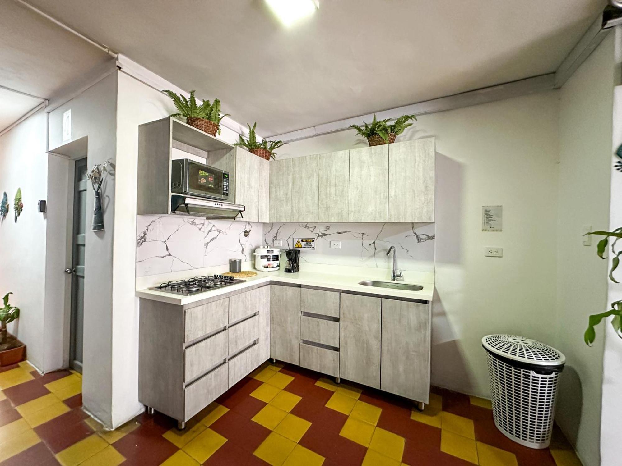 Casa Encanto, Apartamento - Habitaciones, Laureles-America Medellin Ngoại thất bức ảnh